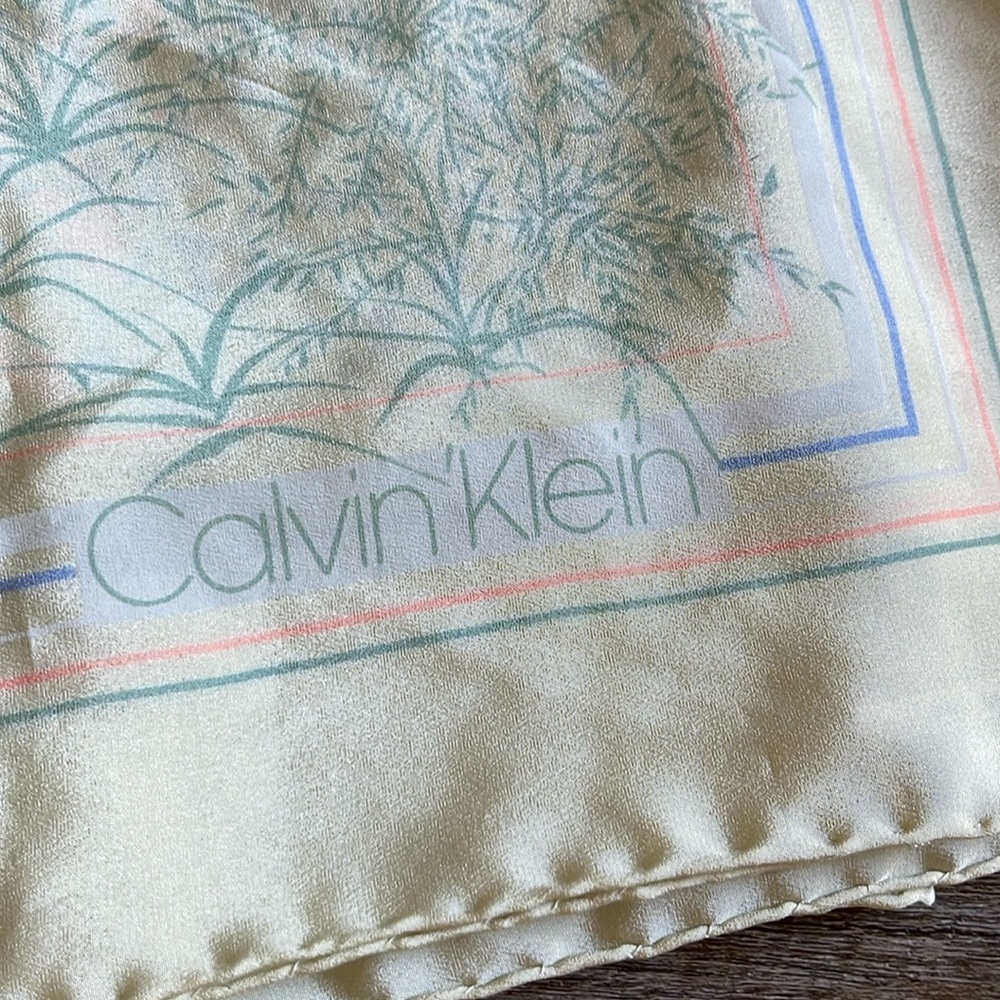 Calvin Klein Cream and Green Scarf